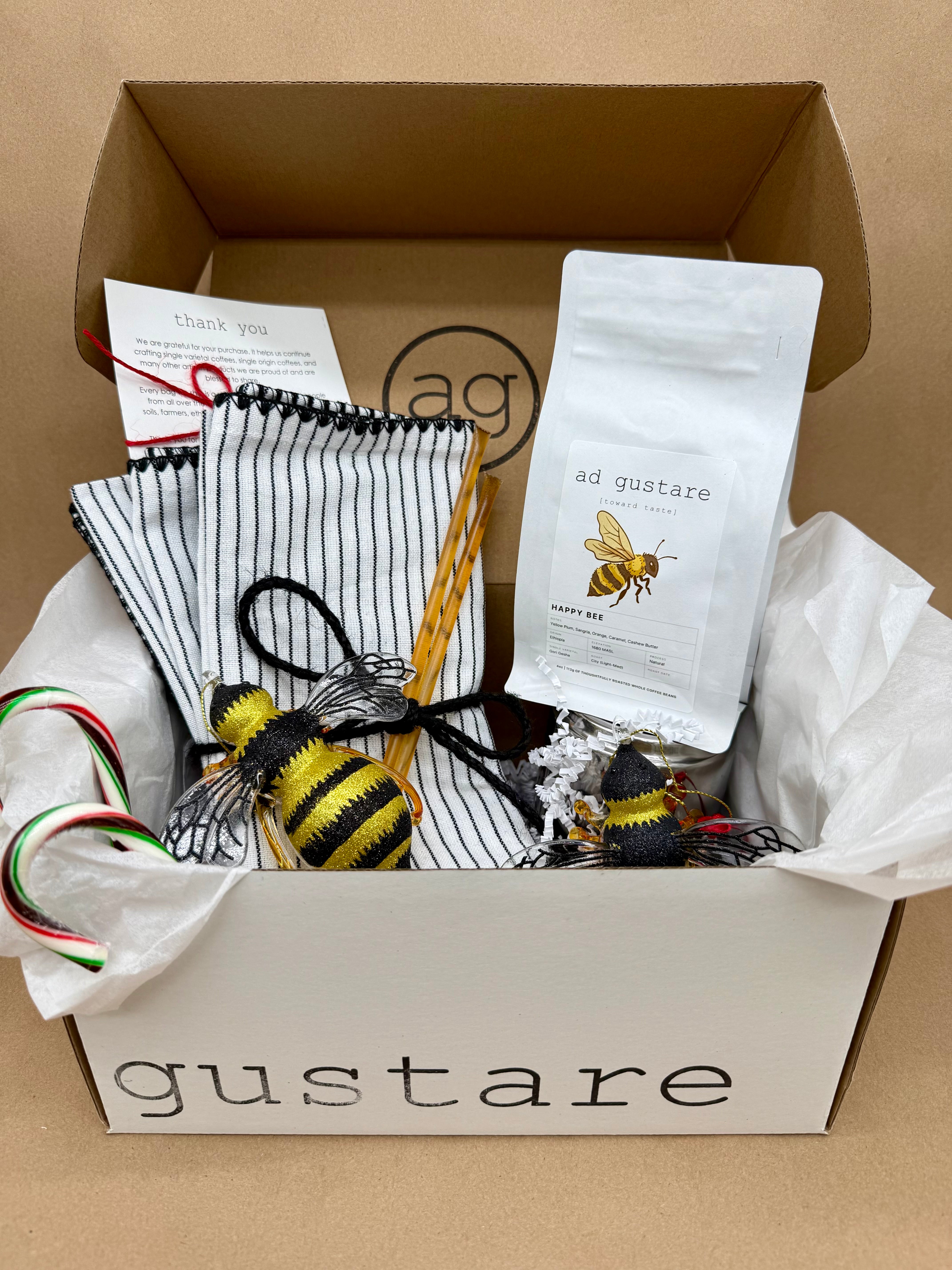 Happy Bee Under the Tree Gift Box